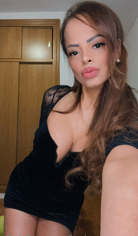 Photo nue de fuite OnlyFans de Karinaversace