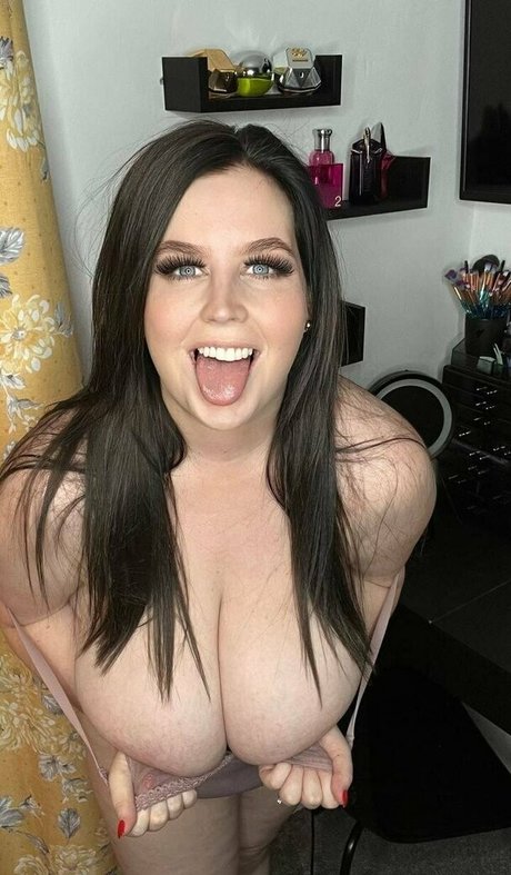 Photo nue de fuite OnlyFans de Amyyasmine