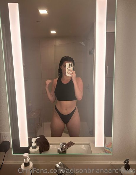 Photo nue de fuite OnlyFans de Adisonbrianaarchives
