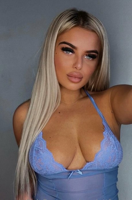 Photo nue de fuite OnlyFans de Scarlettfoxvip