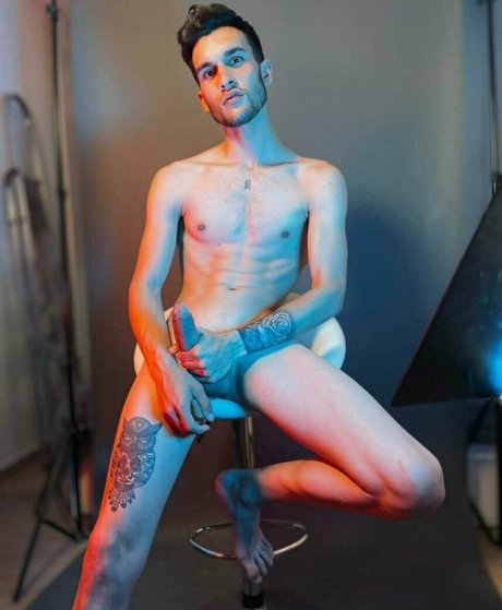Thonygreyfree