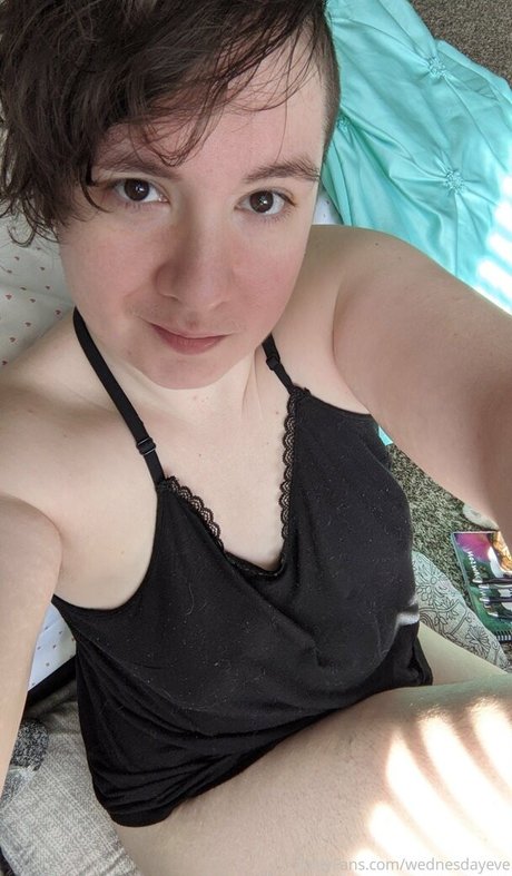 Photo nue de fuite OnlyFans de Wednesdayeve