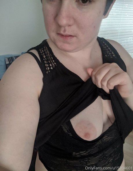 Photo nue de fuite OnlyFans de Wednesdayeve