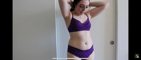 Photo nue de fuite OnlyFans de Swell Entertainment