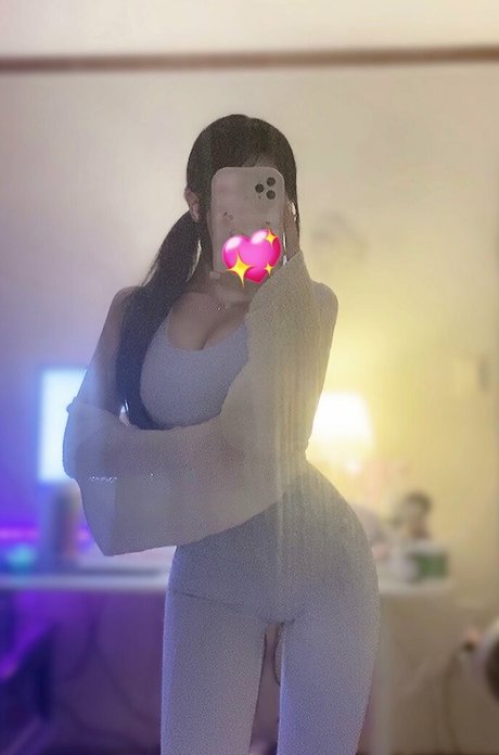 Photo nue de fuite OnlyFans de Yurasweb