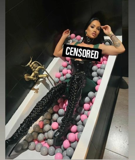 Photo nue de fuite OnlyFans de Nattasha Black
