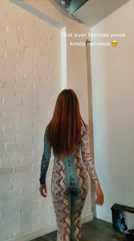 Photo nue de fuite OnlyFans de Alyanna Joelle