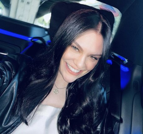 Photo nue de fuite OnlyFans de Jessie J