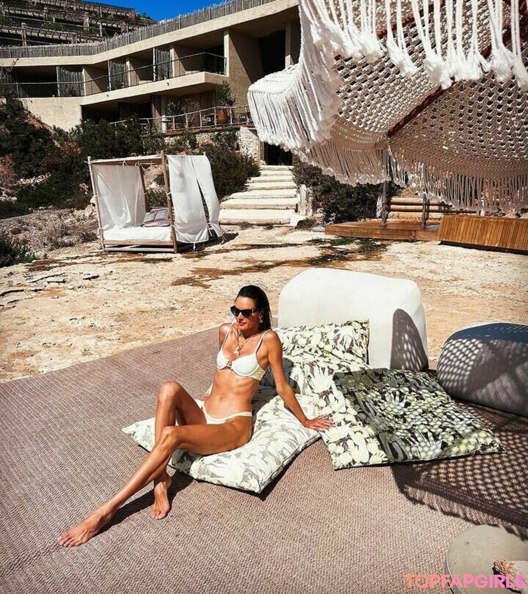 Photo nue de fuite OnlyFans de Alessandra Ambrosio #1065