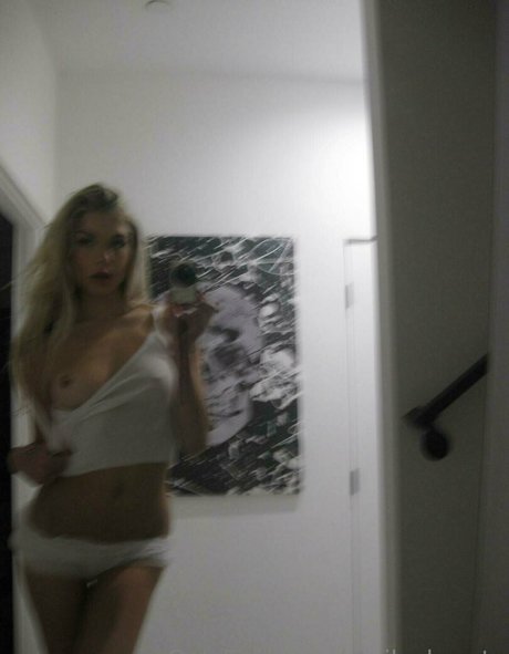 Photo nue de fuite OnlyFans de Emilyyhearts