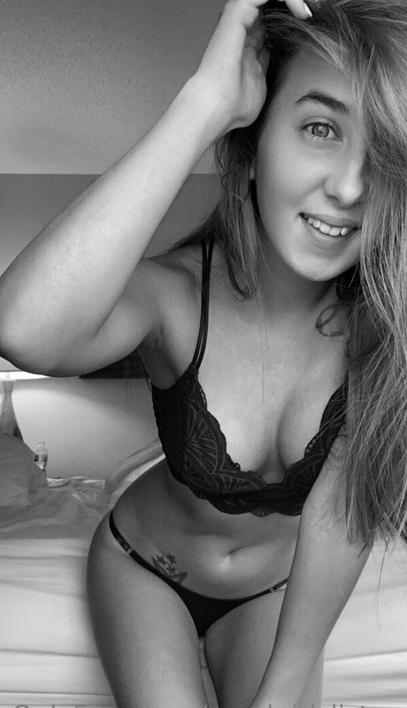 Photo nue de fuite OnlyFans de Goodgirlzlisten