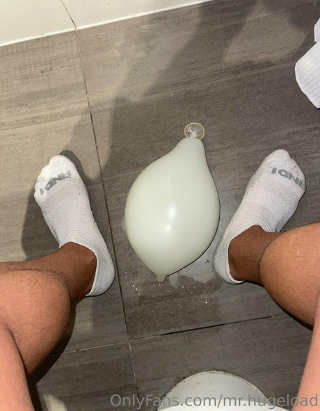 Photo nue de fuite OnlyFans de Mrhugeload