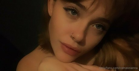 Photo nue de fuite OnlyFans de Comeonanna