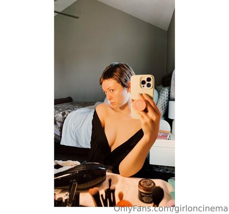 Photo nue de fuite OnlyFans de Girl On Cinema