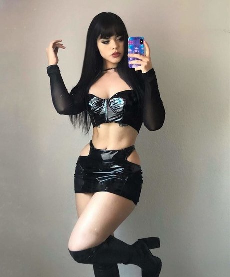 Photo nue de fuite OnlyFans de Chxrryxblossom