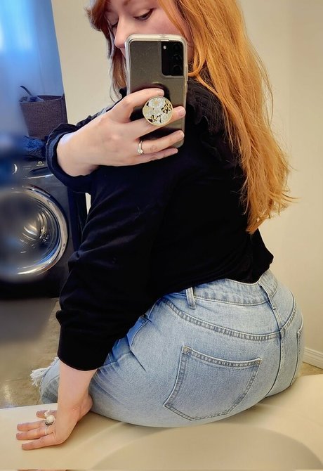 Photo nue de fuite OnlyFans de Lucahjin