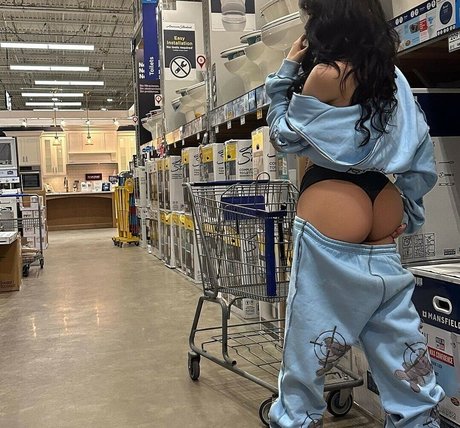 Photo nue de fuite OnlyFans de Kendalluvxx