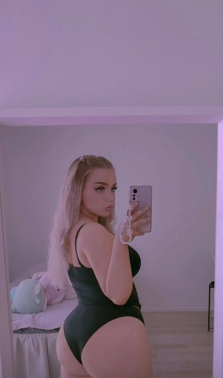 Photo nue de fuite OnlyFans de Suvikh