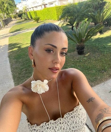 Rosario Matew
