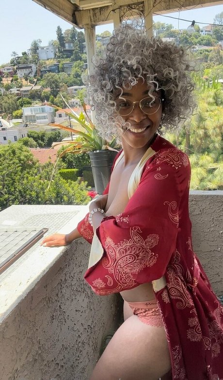 Photo nue de fuite OnlyFans de Grandmapearl