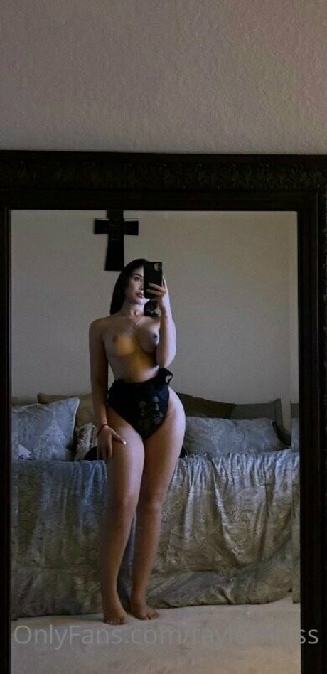 Photo nue de fuite OnlyFans de Taylerhillss