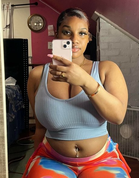 Photo nue de fuite OnlyFans de Chenilletv
