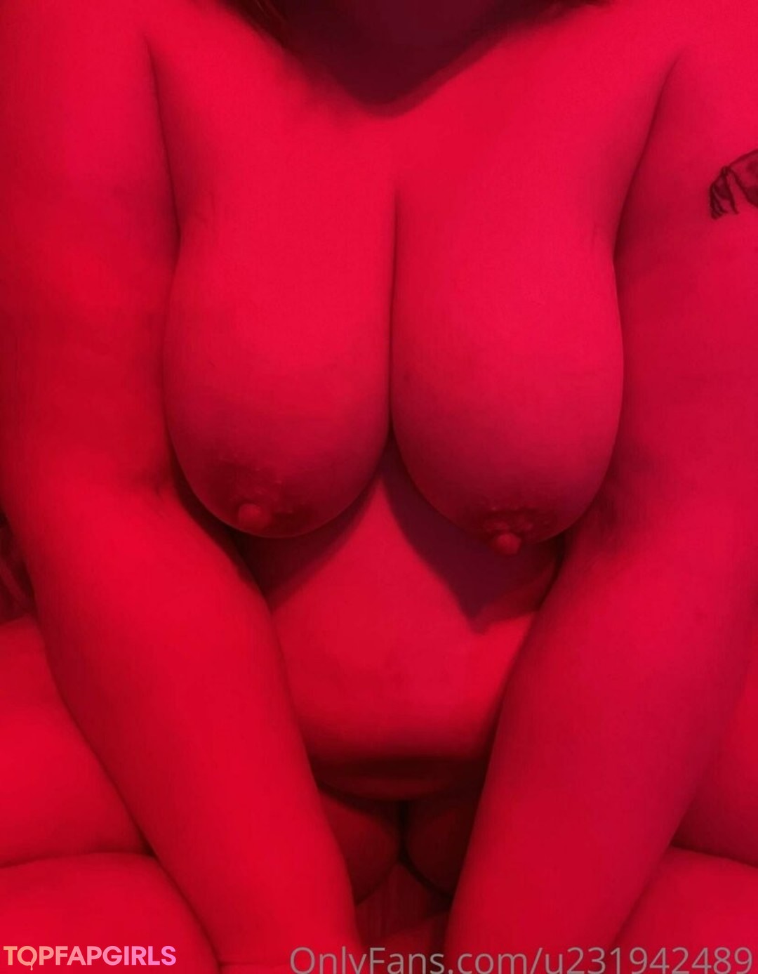 Photo nue de fuite OnlyFans de Poisonbathfairy #6 Photo nue de fuite OnlyFans de Poisonbathfairy #6