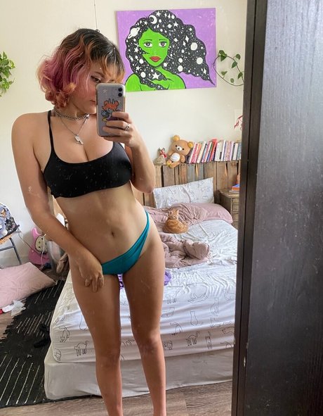 Photo nue de fuite OnlyFans de Oatmilkmommy