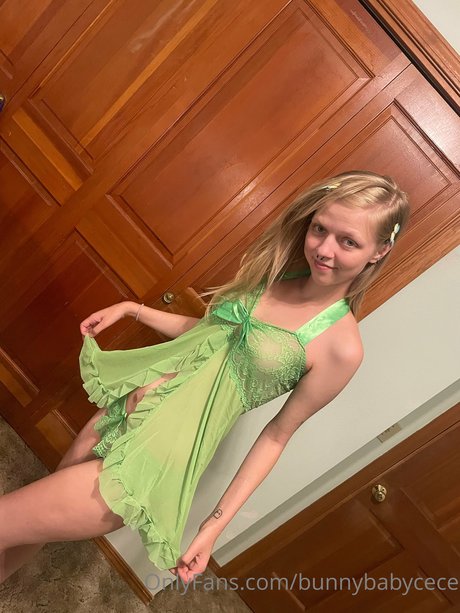 Photo nue de fuite OnlyFans de Bunnybabycece