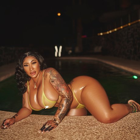 Photo nue de fuite OnlyFans de Tokyo Drift