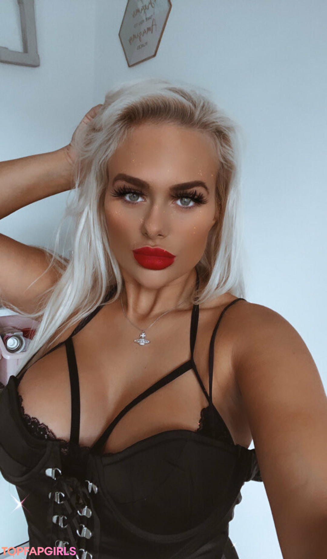Photo nue de fuite OnlyFans de Louiselou #1934