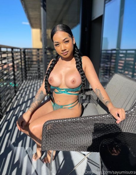 Photo nue de fuite OnlyFans de Sayumi Sutra