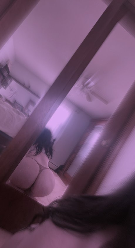 Photo nue de fuite OnlyFans de Angelinuhz