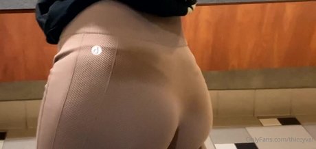 Photo nue de fuite OnlyFans de Thiccyval