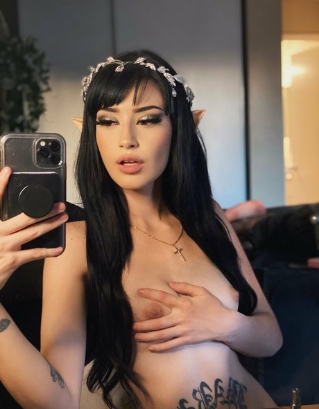 Photo nue de fuite OnlyFans de Aveda