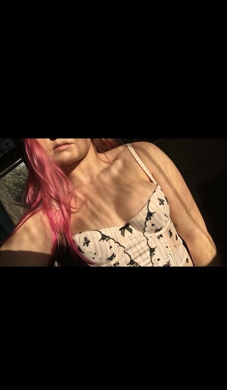 Photo nue de fuite OnlyFans de Mikaylakay8