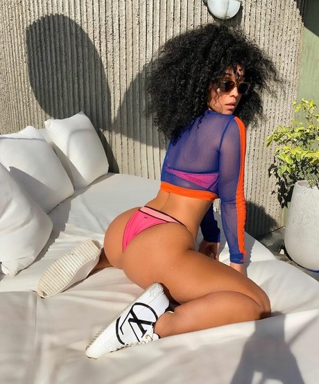 Photo nue de fuite OnlyFans de Rosette
