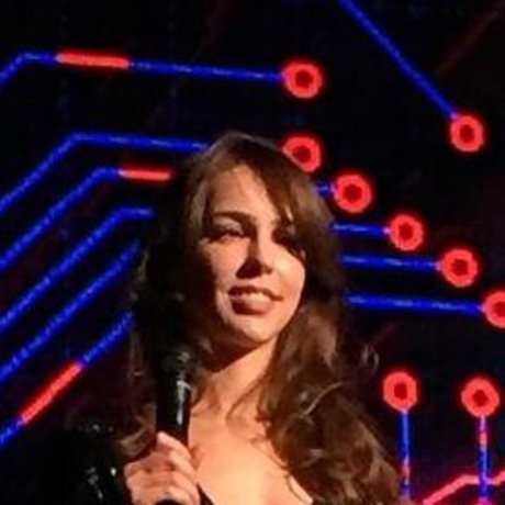Stefanie Joosten