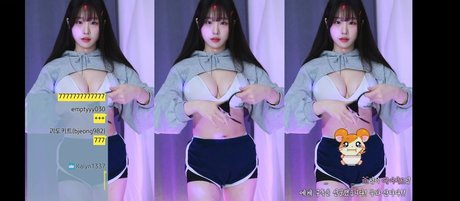 Photo nue de fuite OnlyFans de Woohankyung