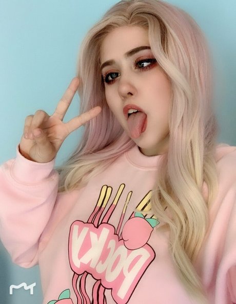 Photo nue de fuite OnlyFans de Moyumii
