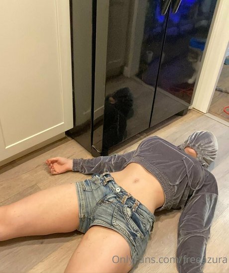 Photo nue de fuite OnlyFans de Freeazura