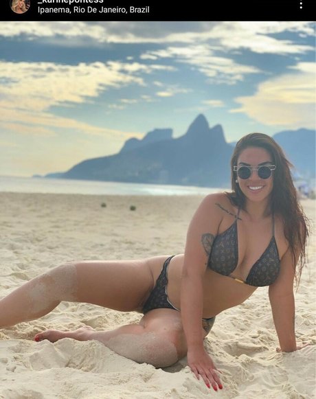 Photo nue de fuite OnlyFans de Karine Pontes