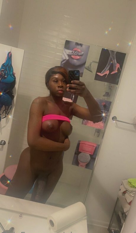 Photo nue de fuite OnlyFans de Glamazonchanelr