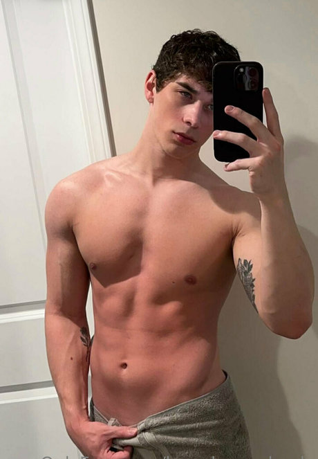 Photo nue de fuite OnlyFans de Brandonrowlandx
