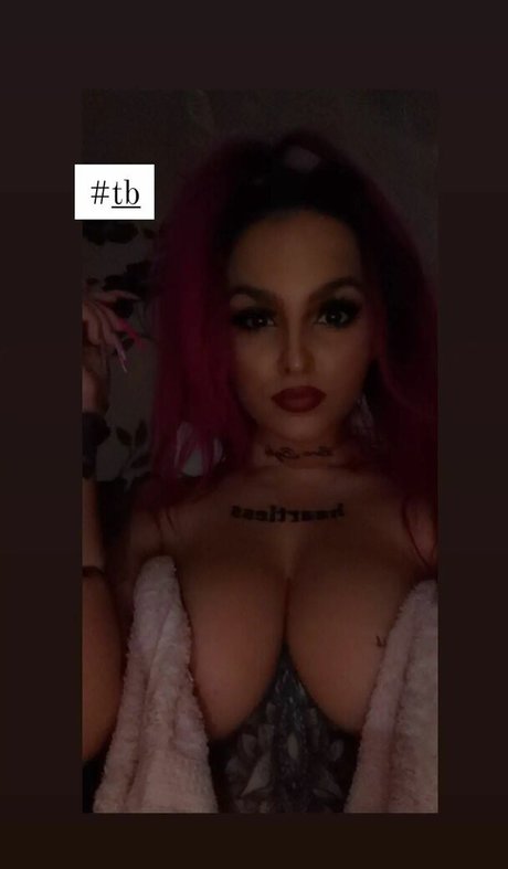 Photo nue de fuite OnlyFans de Dzsenifer Vajai