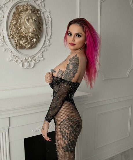 Dzsenifer Vajai