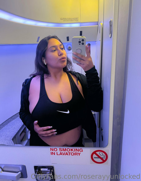 Photo nue de fuite OnlyFans de Roserayyunlocked