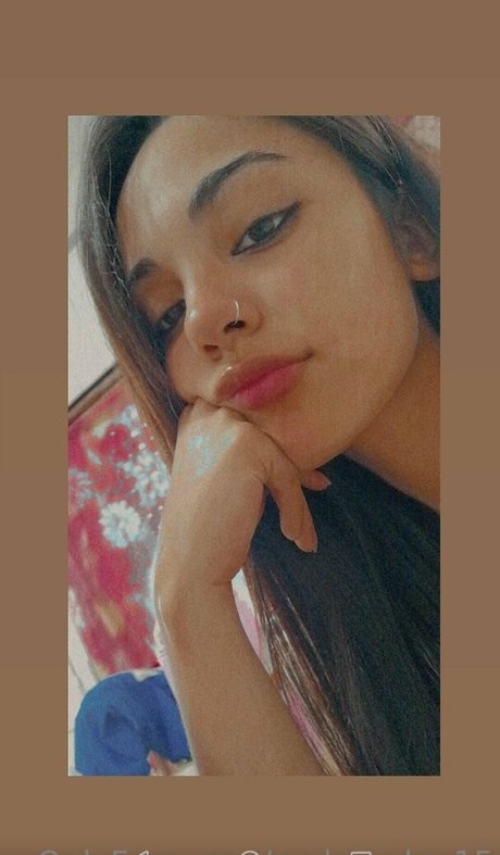 Photo nue de fuite OnlyFans de Melumeluu15