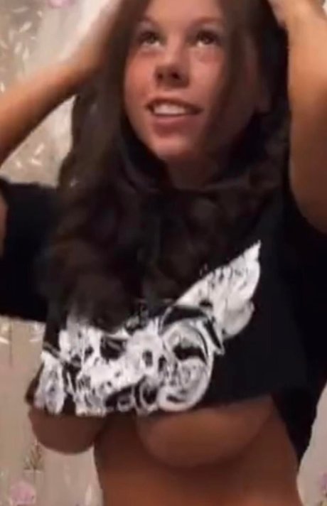 Photo nue de fuite OnlyFans de Bethanylouwhoo