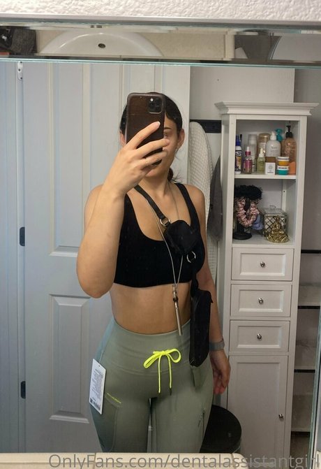 Photo nue de fuite OnlyFans de Dentalassistantgirl